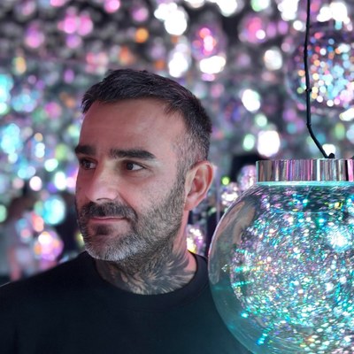 Porträtfoto von Julien Jimenez, Autor der Fachbeiträge von Zeltakte